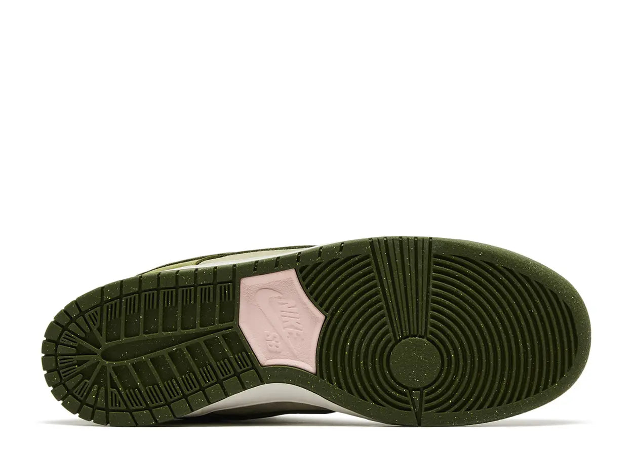 NIKE- YUTO HORIGOME X DUNK LOW SB 'MATCHA'